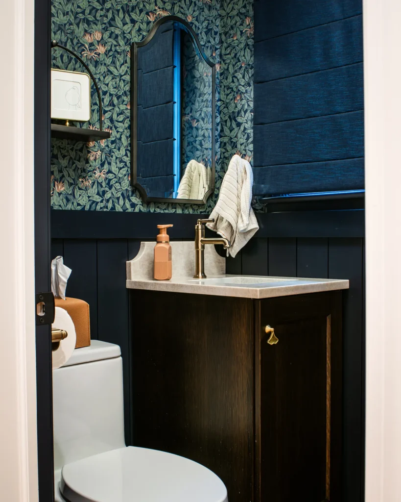 Small Bathroom Vanity